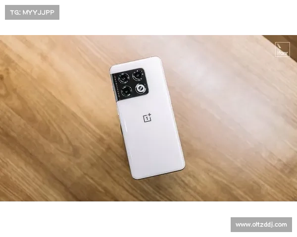 一加10 Pro胖达白512GB至尊版官宣!3月1日正式开售 一加10 Pro胖达白512GB至尊版官宣!3月1日正式开售